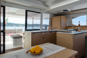 Astrea 42 „Amapola - A/C, Generator, Water maker. Solar panel“ – fotka 12
