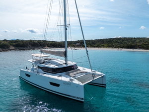 Astrea 42 „Amapola - A/C, Generator, Water maker. Solar panel“ – fotka 4