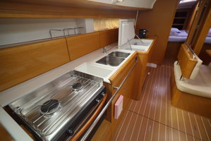 Sun Odyssey 44i „Night & Day“ – fotka 5