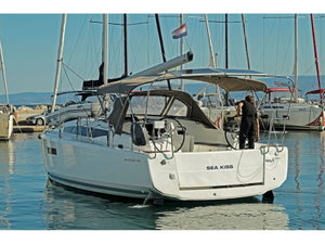 Sun Odyssey 380 „Sea Kiss“ – fotka 1