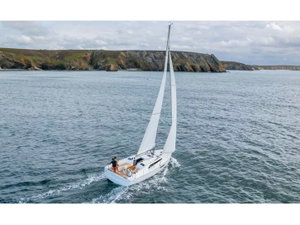 Oceanis 37.1 „Silene - Comfort line“ – fotka 1