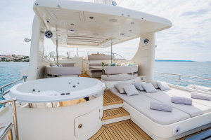 Cyrus 34 „Dream“ – fotka 21