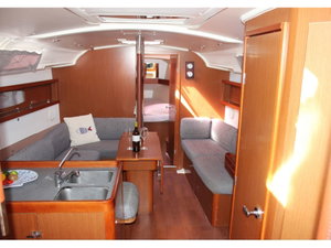 Oceanis 37 „Julie“ – fotka 3