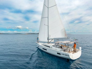 Oceanis 46.1 „Circe - Water maker, Solar Panel“ – fotka 1