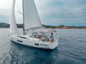 Oceanis 46.1 „Circe - Water maker, Solar Panel“ – fotka 8