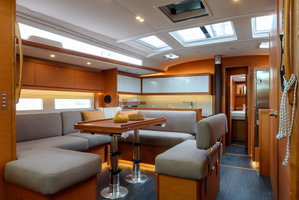Dufour 530 „Olimpia - A/C, Generator, Water maker“ – fotka 5