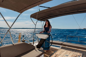Dufour 530 „Olimpia - A/C, Generator, Water maker“ – fotka 4