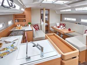Sun Odyssey 410 „Night Flower“ – fotka 3