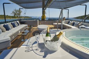 Luxury Sailing Yacht „Rara Avis“ – fotka 53