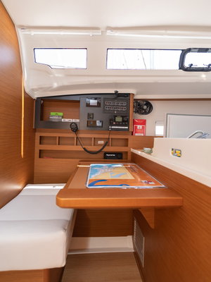 Sun Odyssey 410 „OLIVER new 2025 (air condition, solar panels)“ – fotka 9