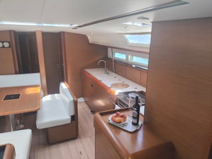 Sun Odyssey 519