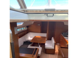 Sun Odyssey 519
