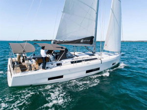 Dufour 470 „Adelante“ – fotka 1