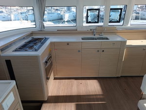 Lagoon 43 „HASHTAG“ – fotka 9