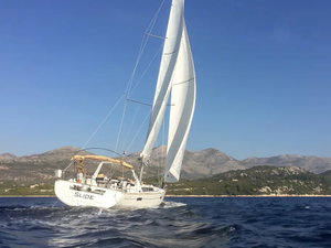 Oceanis 45 „Slide“ – fotka 1