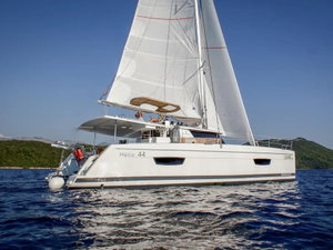 Helia 44 „Lounge“ – fotka 1