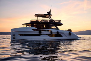 Explorer 62 „Blue Moon“ – fotka 17