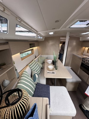 Oceanis 37.1 „Vega“ – fotka 10