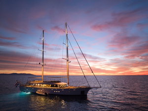 Motor sailer „Love Story“ – fotka 18