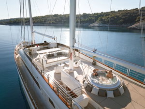 Motor sailer „Love Story“ – fotka 9