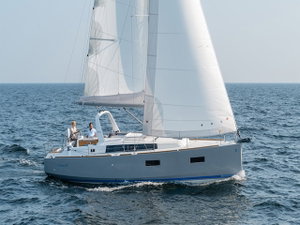 Oceanis 38