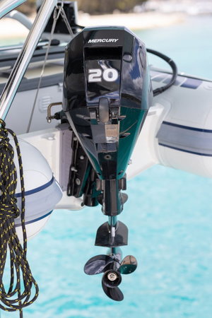Lagoon 42 „LADY AURORA“ – fotka 4