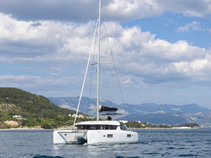 Lagoon 42 „AVENTUS“ – fotka 1