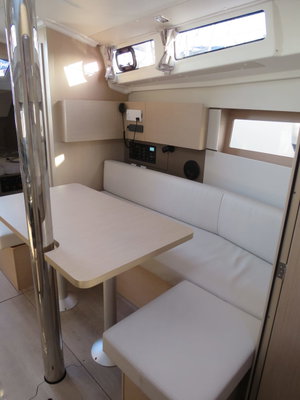 Oceanis 38 „Lina“ – fotka 5