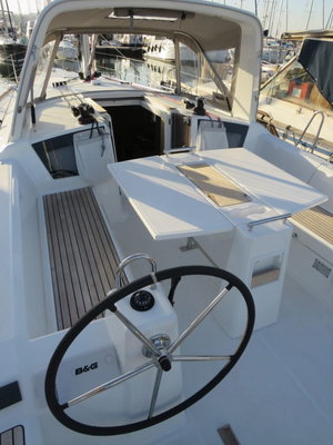Oceanis 38 „Lina“ – fotka 3