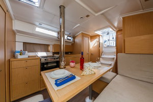 Oceanis 38.1 „Obsession“ – fotka 12