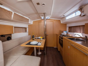 Oceanis 38.1 „Pleasure“ – fotka 10