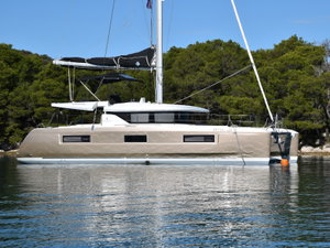 Lagoon 46 „NOTORIOUS“ – fotka 1