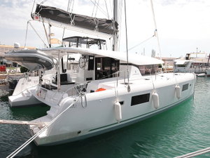 Lagoon 42 „MASTERPIECE“ – fotka 1