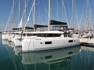 Lagoon 42 „LUNA“ – fotka 1