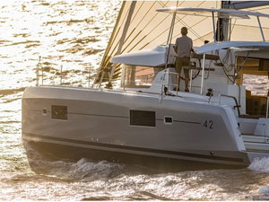 Lagoon 42 „MADRE PERLA“ – fotka 1