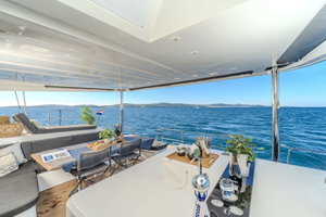 Lagoon 55 „BLACK CAVIAR“ – fotka 10