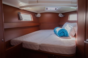 Oceanis 41.1 „Poison“ – fotka 5