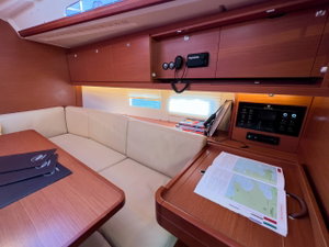 Dufour 390 GL „Cuir Noir“ – fotka 7