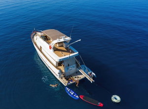 Motoryacht „Custom Blanka“ – fotka 3