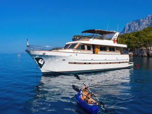 Motoryacht „Custom Blanka“ – fotka 1