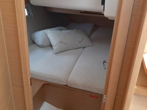 Dufour 390