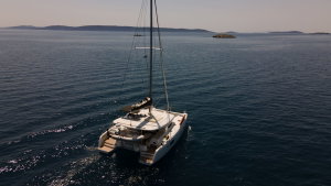 Lagoon 42 „BRIGHT SKY“ – fotka 2