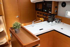 Sun Odyssey 410 „Elcano“ – fotka 8