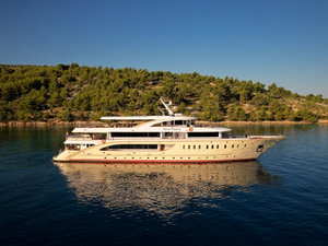 Motoryacht „Queen Eleganza“ – fotka 1