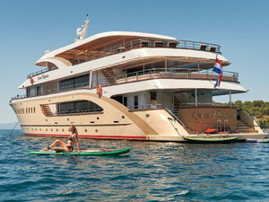 Motoryacht „Queen Eleganza“ – fotka 2