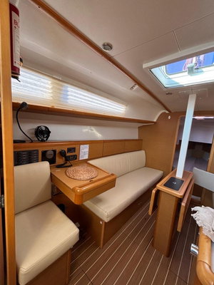 Sun Odyssey 33i