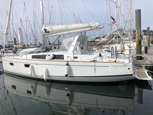 Oceanis 38.1 „Lisboa“ – fotka 1