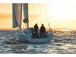 Elan E4 „Lirain Tres“ – fotka 1