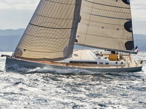 Solaris 44 „Trinity“ – fotka 1