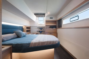 Aura 51 „Celestia - A/C, Generator, Water maker“ – fotka 18